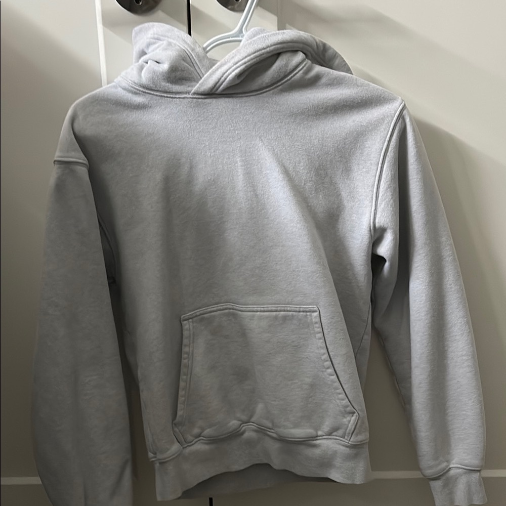 Women’s Gray Aritzia Hoodie